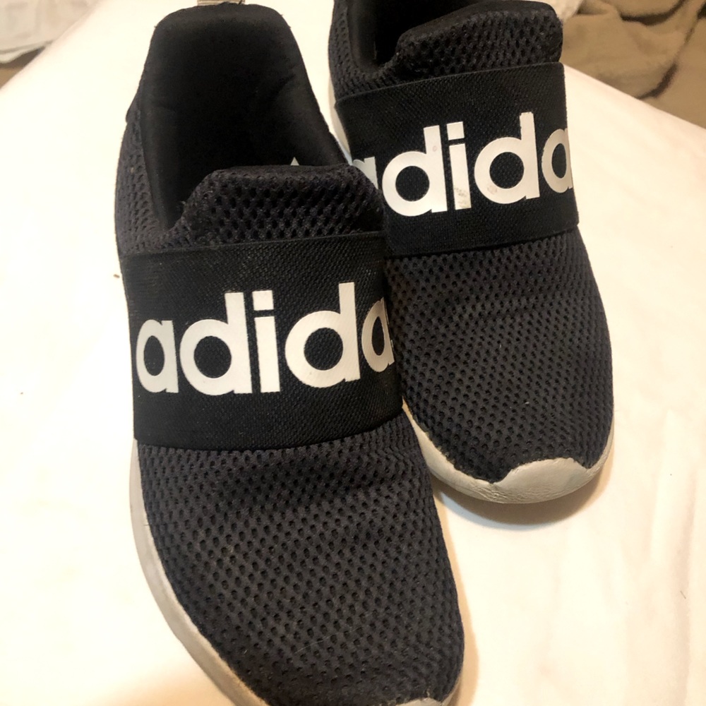 BLACK & WHITE ADIDAS SLIP ONS- BOYS SZ 4…EUC!!